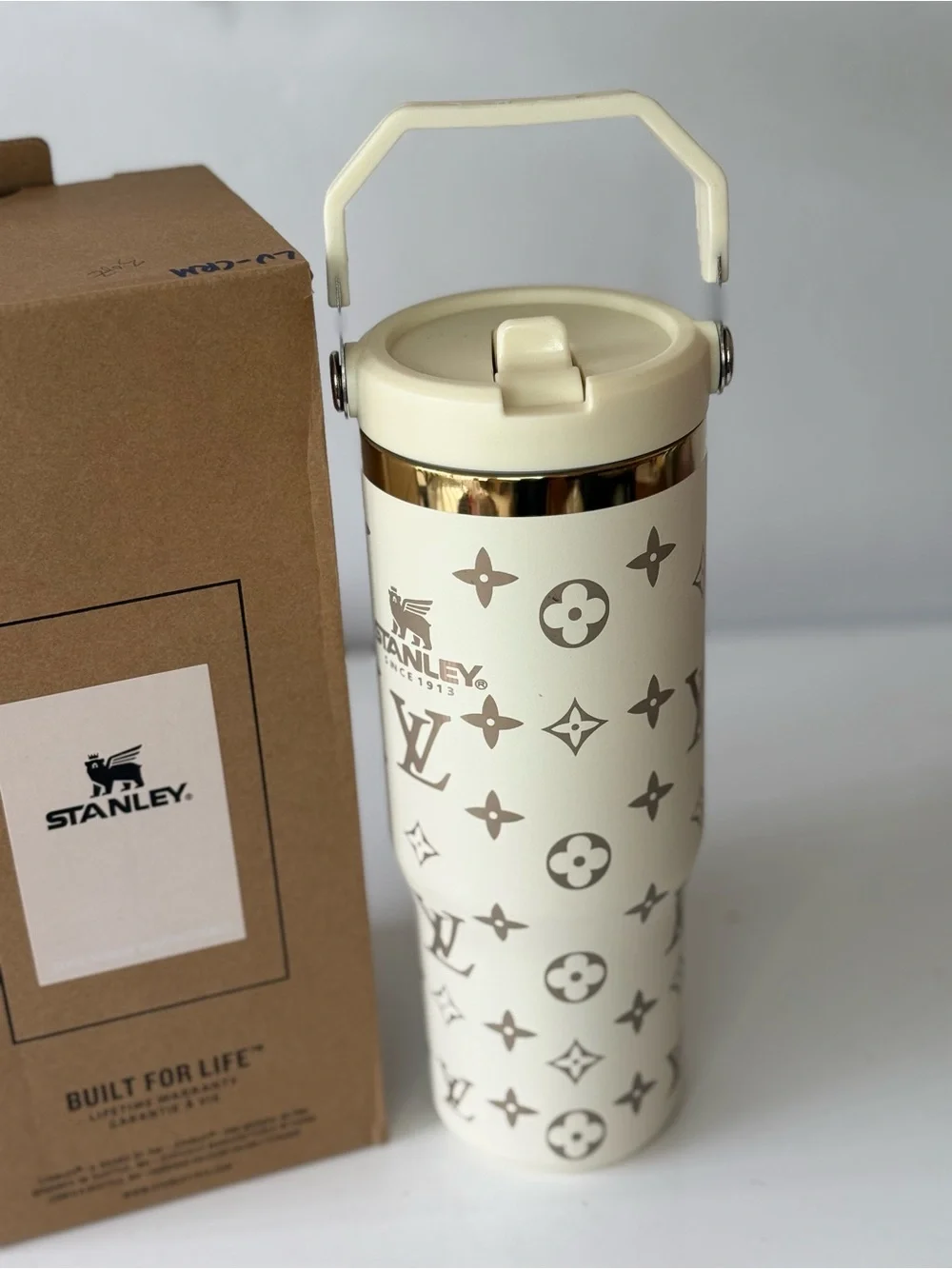 Stanley Cream and Gold Patterned Travel Tumbler 30 oz new! - Picture 5 of 8